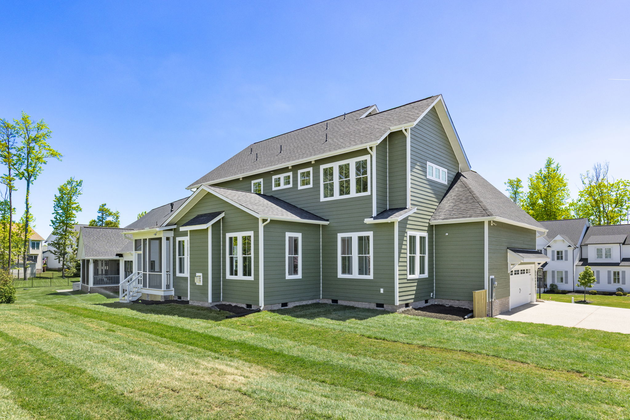 Rearview of house from right side with garage